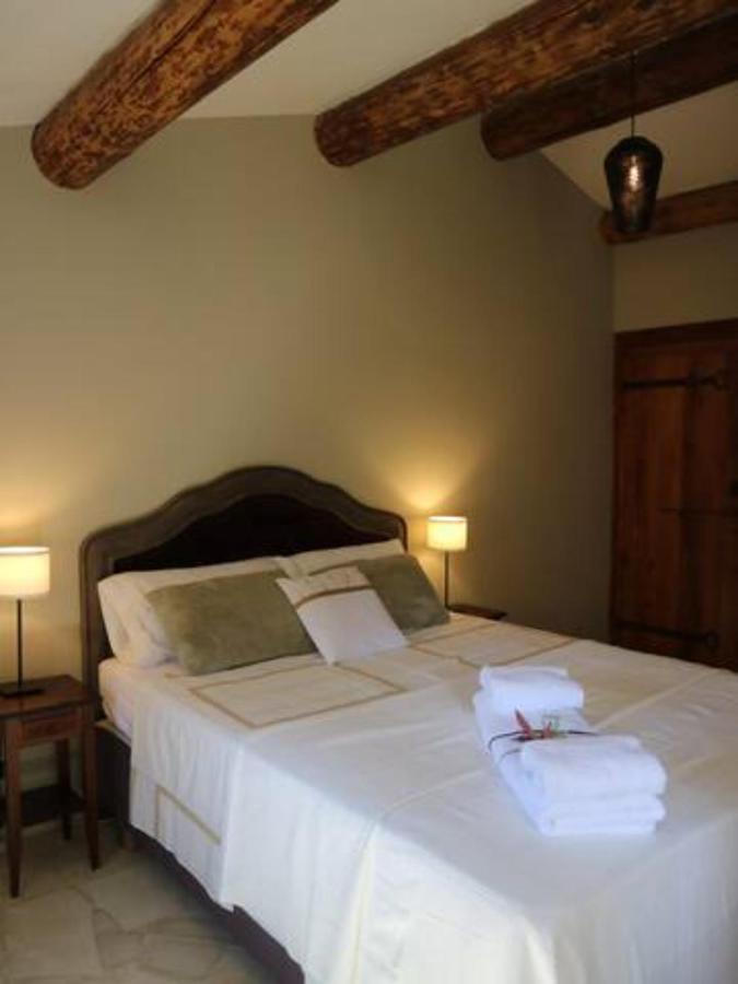 Mas Du Rollier Chambres D'Hotes Eygalières Екстериор снимка