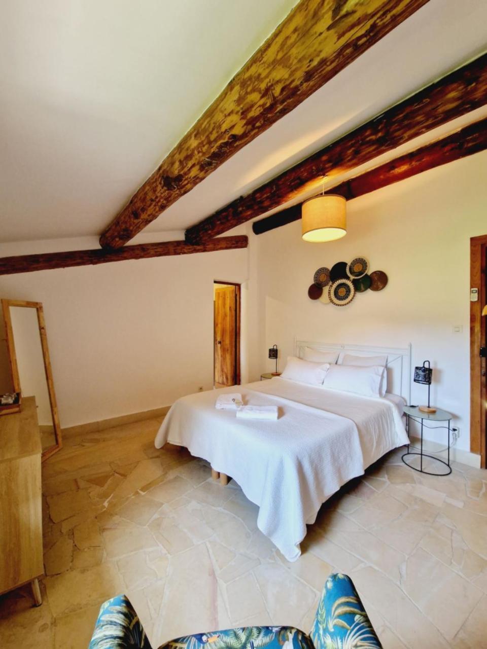 Mas Du Rollier Chambres D'Hotes Eygalières Екстериор снимка