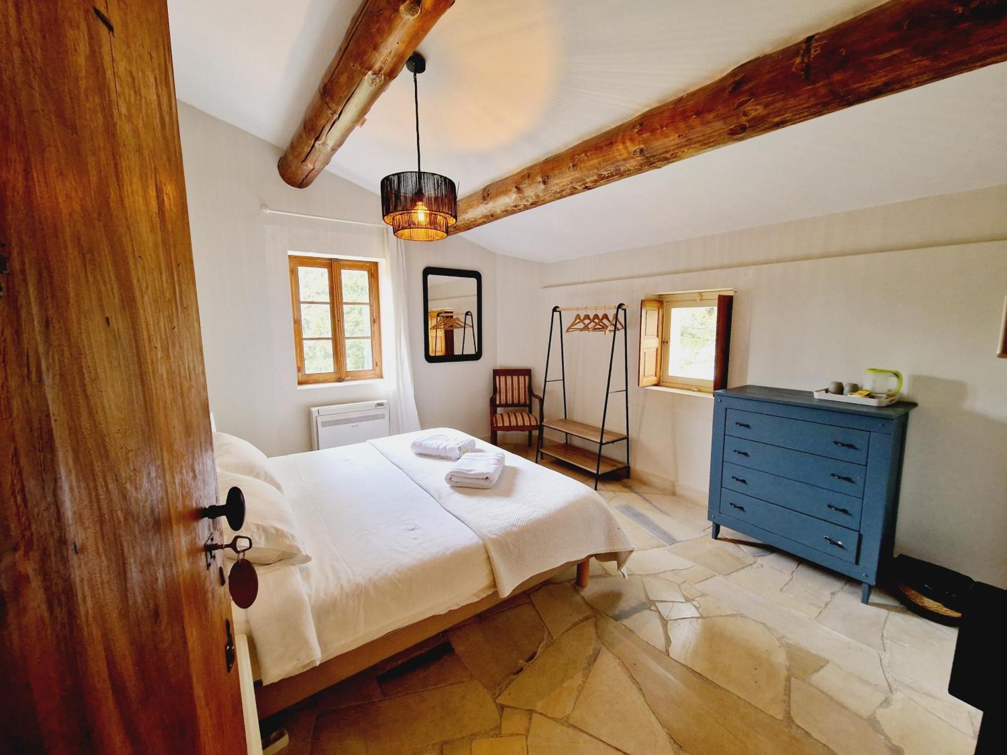 Mas Du Rollier Chambres D'Hotes Eygalières Екстериор снимка