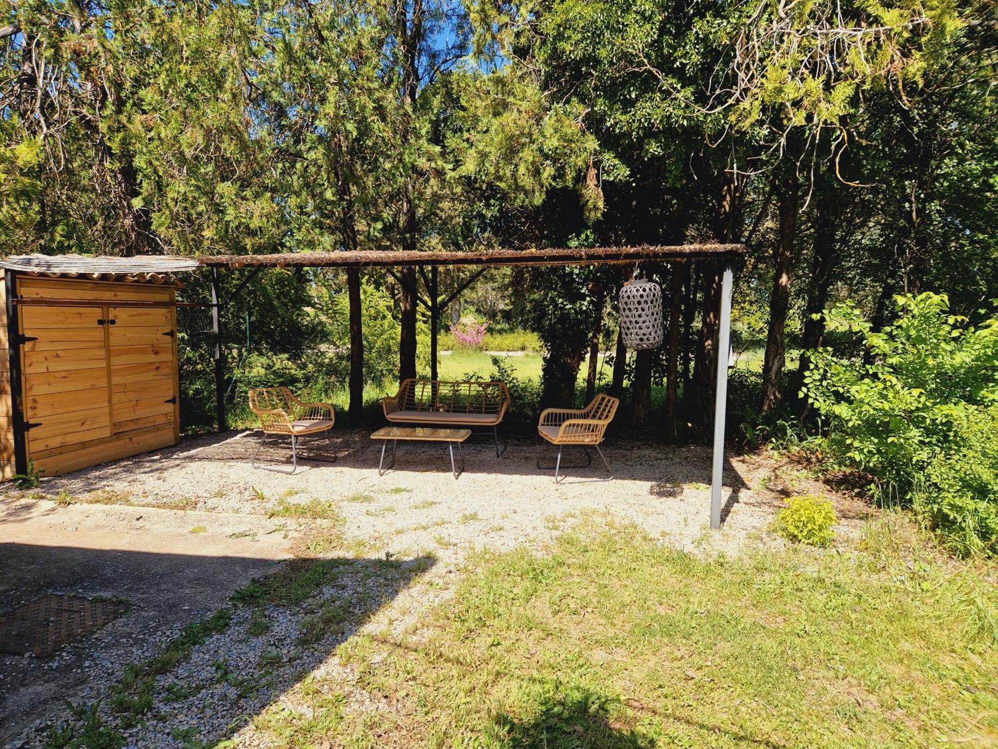 Mas Du Rollier Chambres D'Hotes Eygalières Екстериор снимка